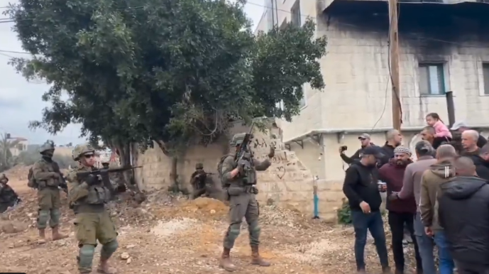 Serangan Militer Israel di Jenin Memaksa Ribuan Warga Palestina Mengungsi